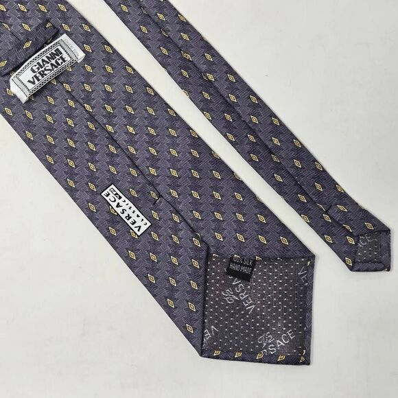 GIANNI VERSACE V2 SILK TIE GRAY GOLD DIAMONDS FOULARD VINTAGE 4" X 58" - Picture 2 of 3